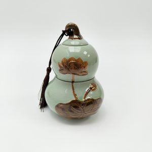 virenia Tea canister Ceramic Tea Canister-Gourd Shaped Airtight Tea Storage Jar with Lotus Design, Crackle Glaze Finish for Loose Leaf Tea